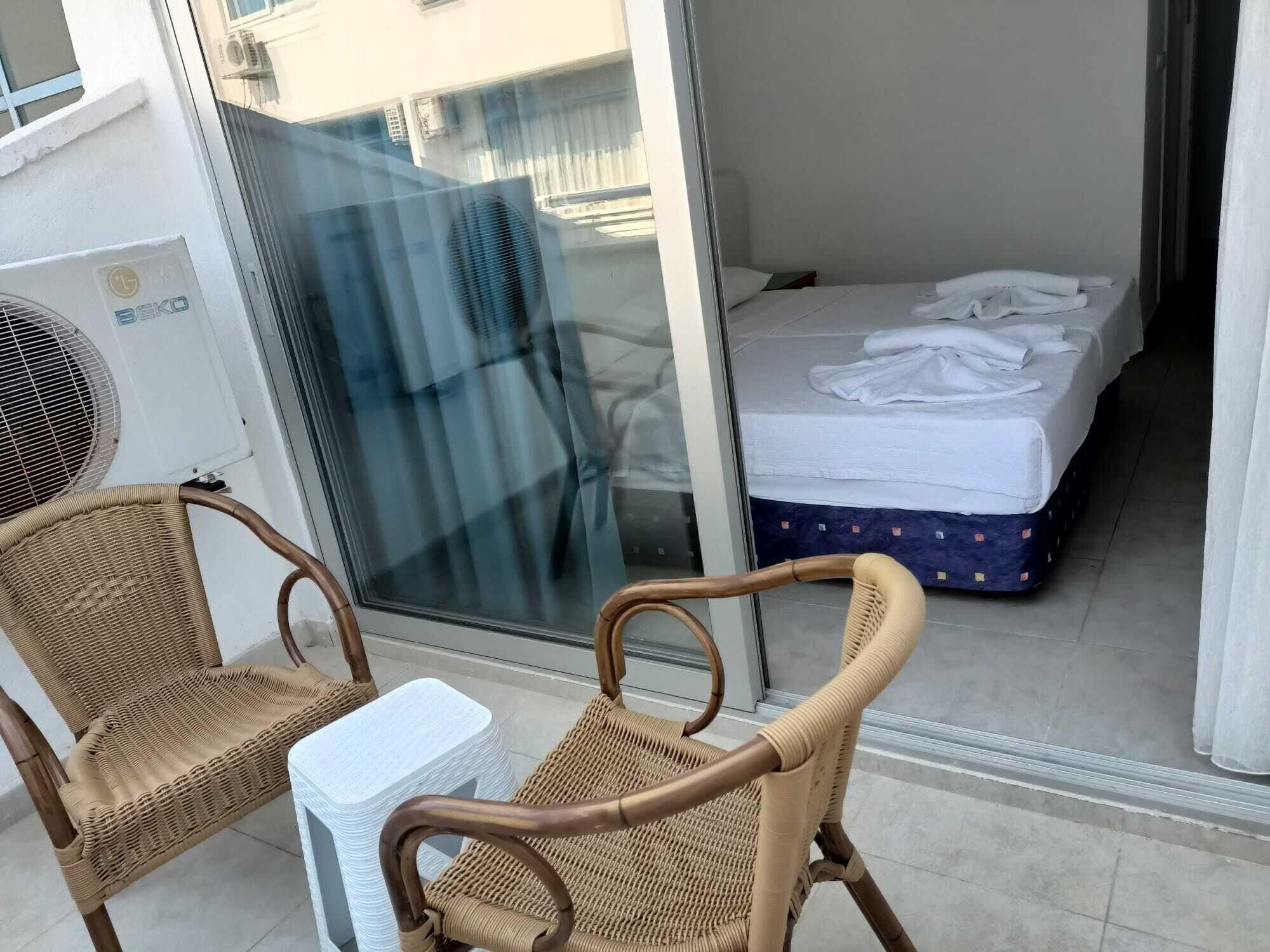 Navy Hotel İçmeler Exteriér fotografie